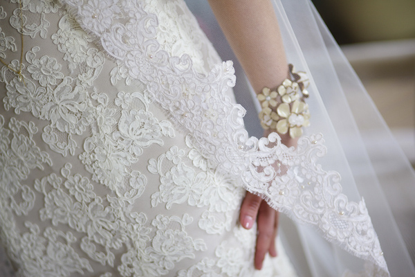 intricate lace detail photo on wedding dress and veil - wedding photo by top Atlanta-based wedding photographer Scott Hopkins Photography